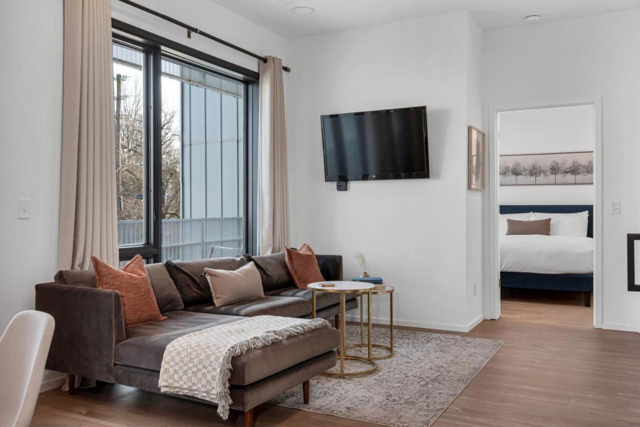Вилла Gulch Located With 4 Beds, Pool, Private Patio And Secure Parking Нэшвилл Экстерьер фото