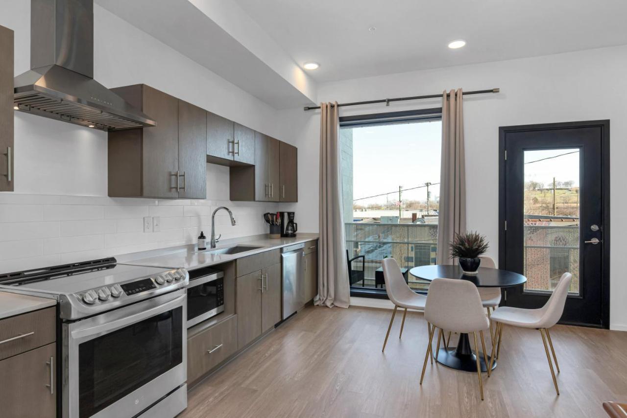 Вилла Gulch Located With 4 Beds, Pool, Private Patio And Secure Parking Нэшвилл Экстерьер фото